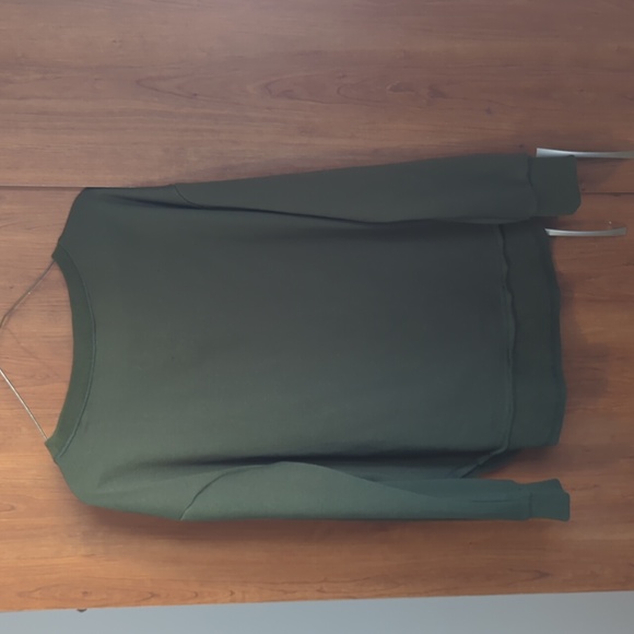 Sweater - Picture 2 of 4